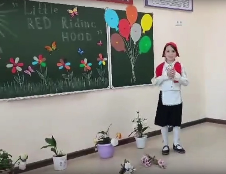 Постановка сказки " Красная шапочка "..